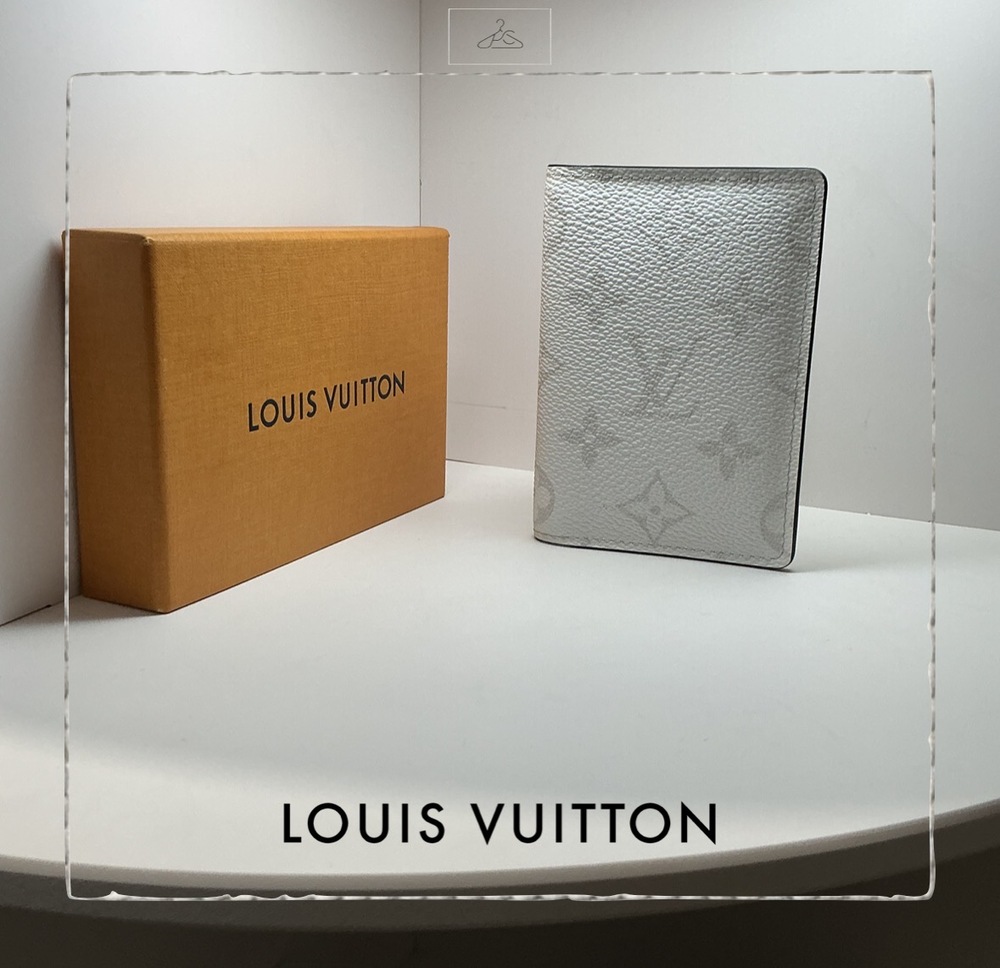 Louis Vuitton Pocket Organizer White Card Holder Wallet M30933 NWT